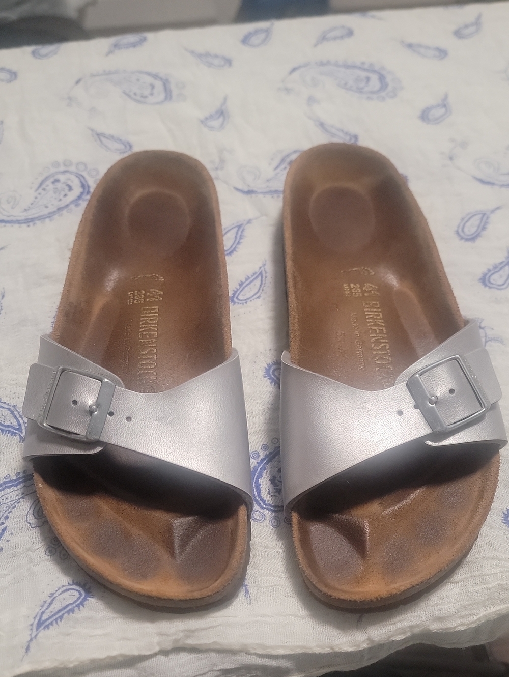 Birkenstock Women s Metallic Silver Single-Buckle Slide Sandals